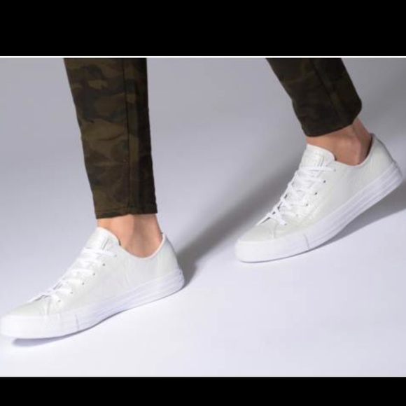 converse iridescent white